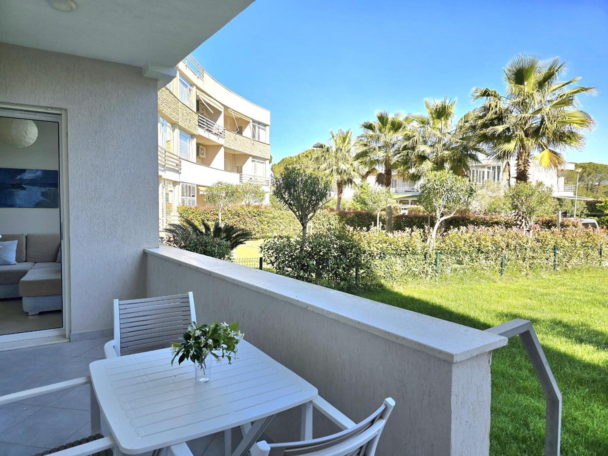 Sunny - 180 * Durrës