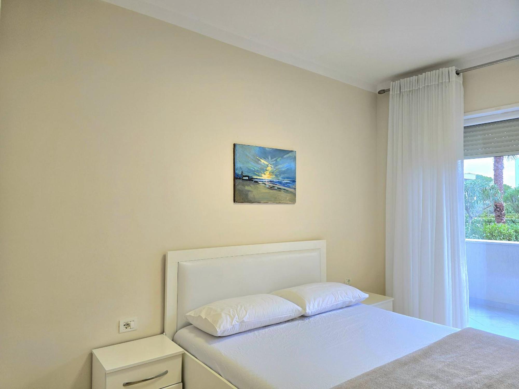 Sunny - 180 Apartament *
